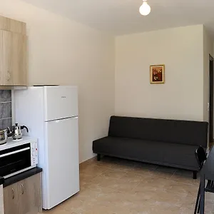 Rodon Loutra Агия-Параскеви